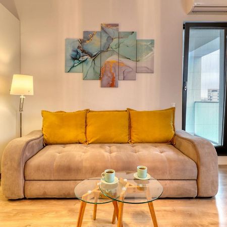 Inspiration Station: Cozy Apartment with Smart Thermostat near Ior Park Bucharest Exterior photo