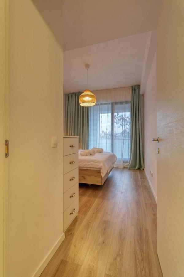 Inspiration Station: Cozy Apartment with Smart Thermostat near Ior Park Bucharest Exterior photo