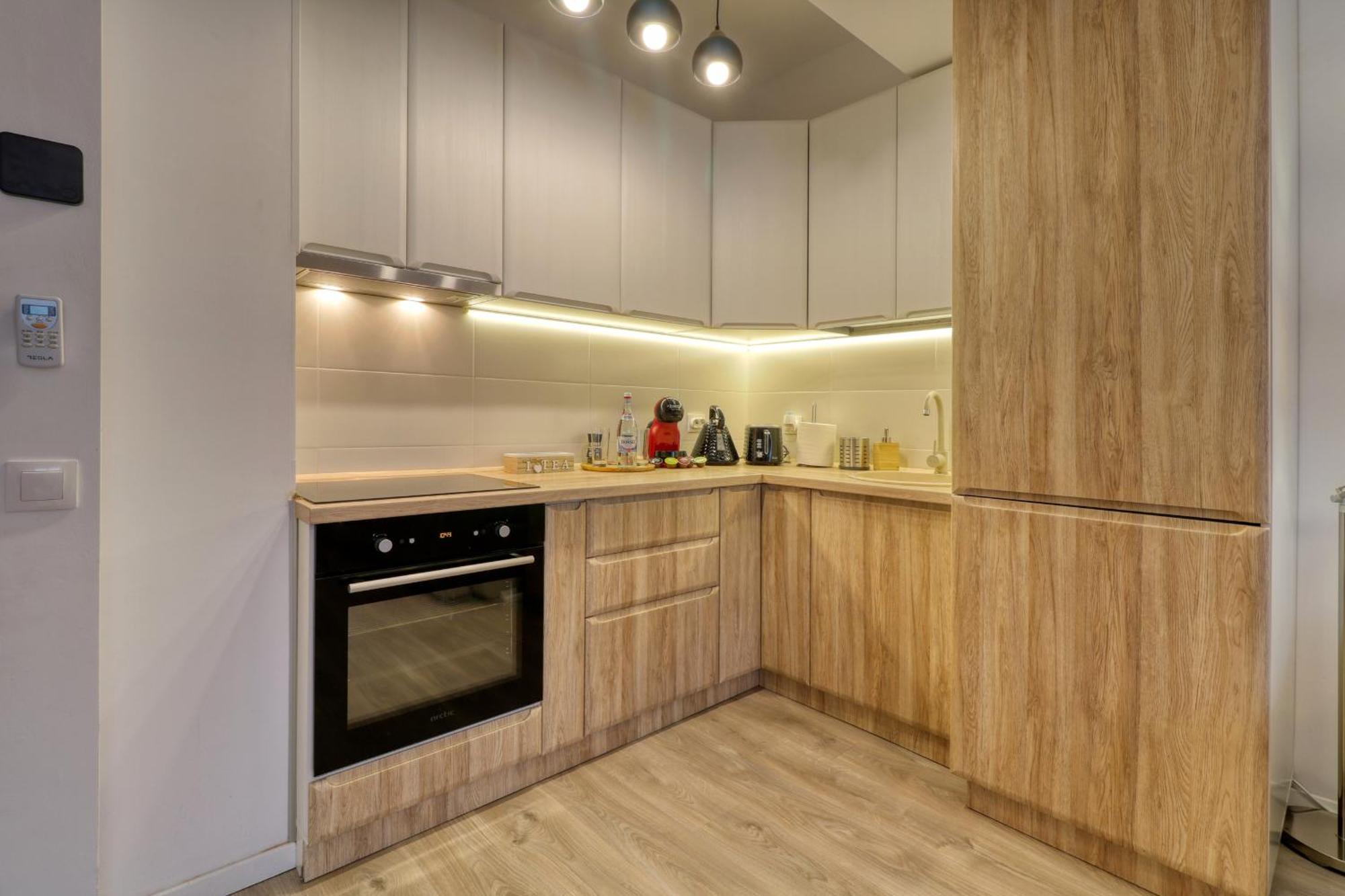 Inspiration Station: Cozy Apartment with Smart Thermostat near Ior Park Bucharest Exterior photo